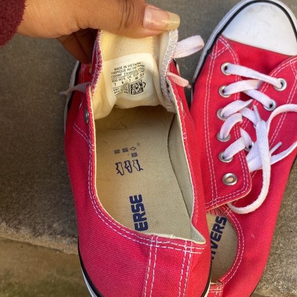 Pink low top converse - Picture 4 of 6